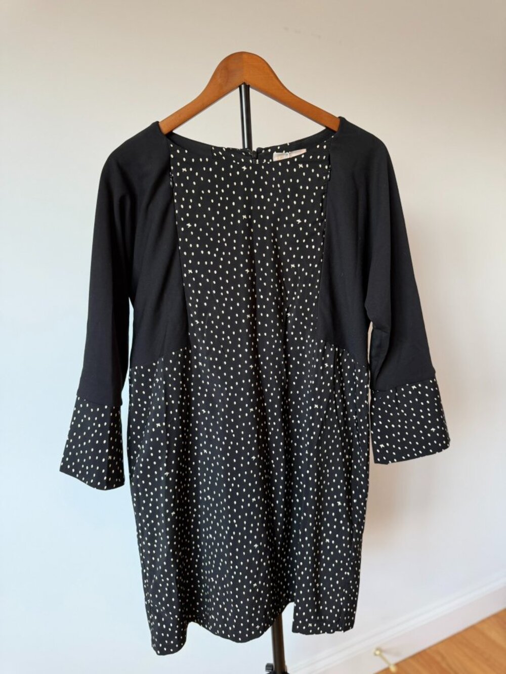 NWT SWEET MOMMY BLACK & POLKA DOT HIDDEN ZIP MATERNITY / NURSING DRESS (SIZE L)